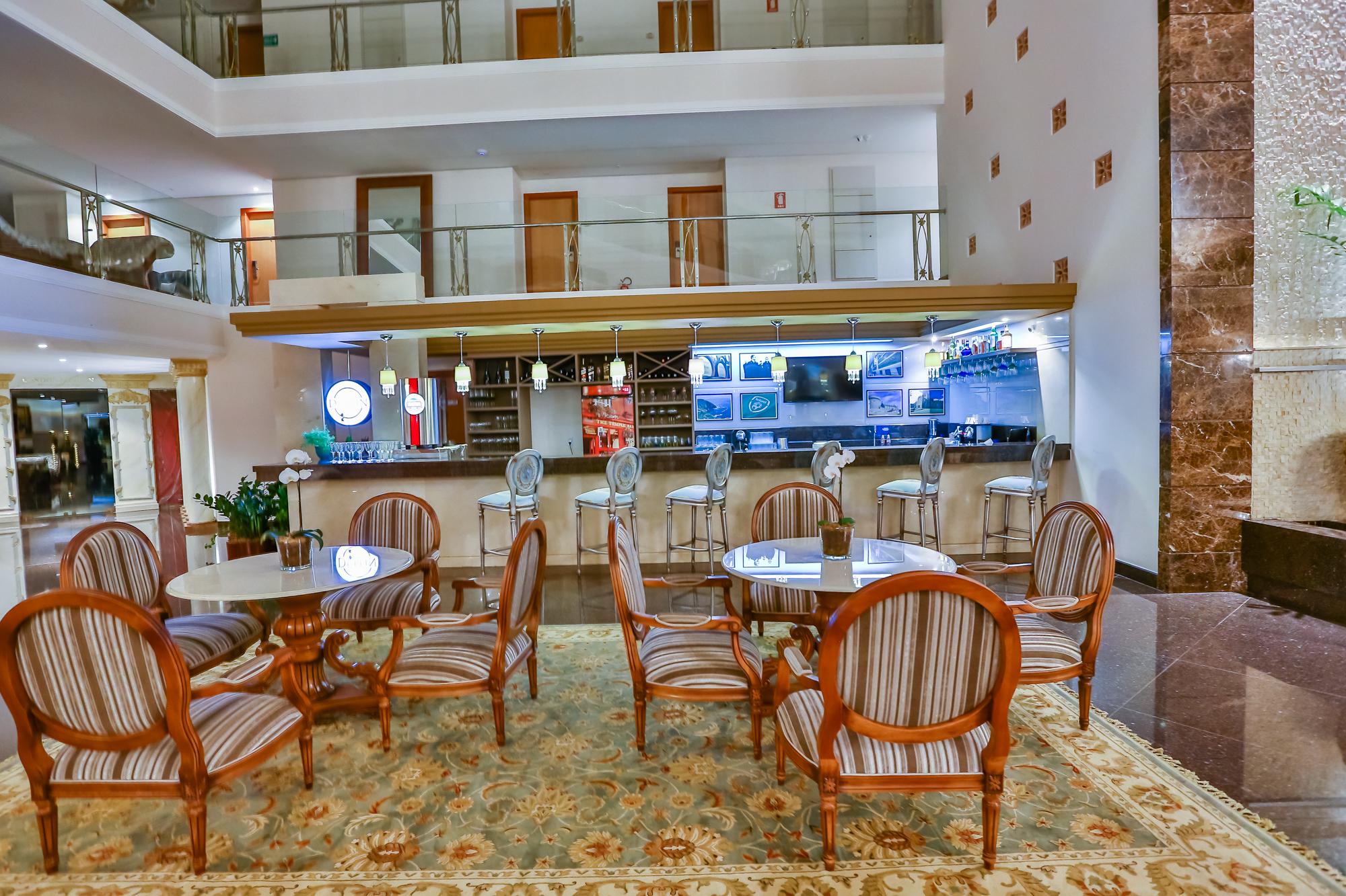 Golden Lis Hotel Boutique Goiânia Exterior foto Lobby
