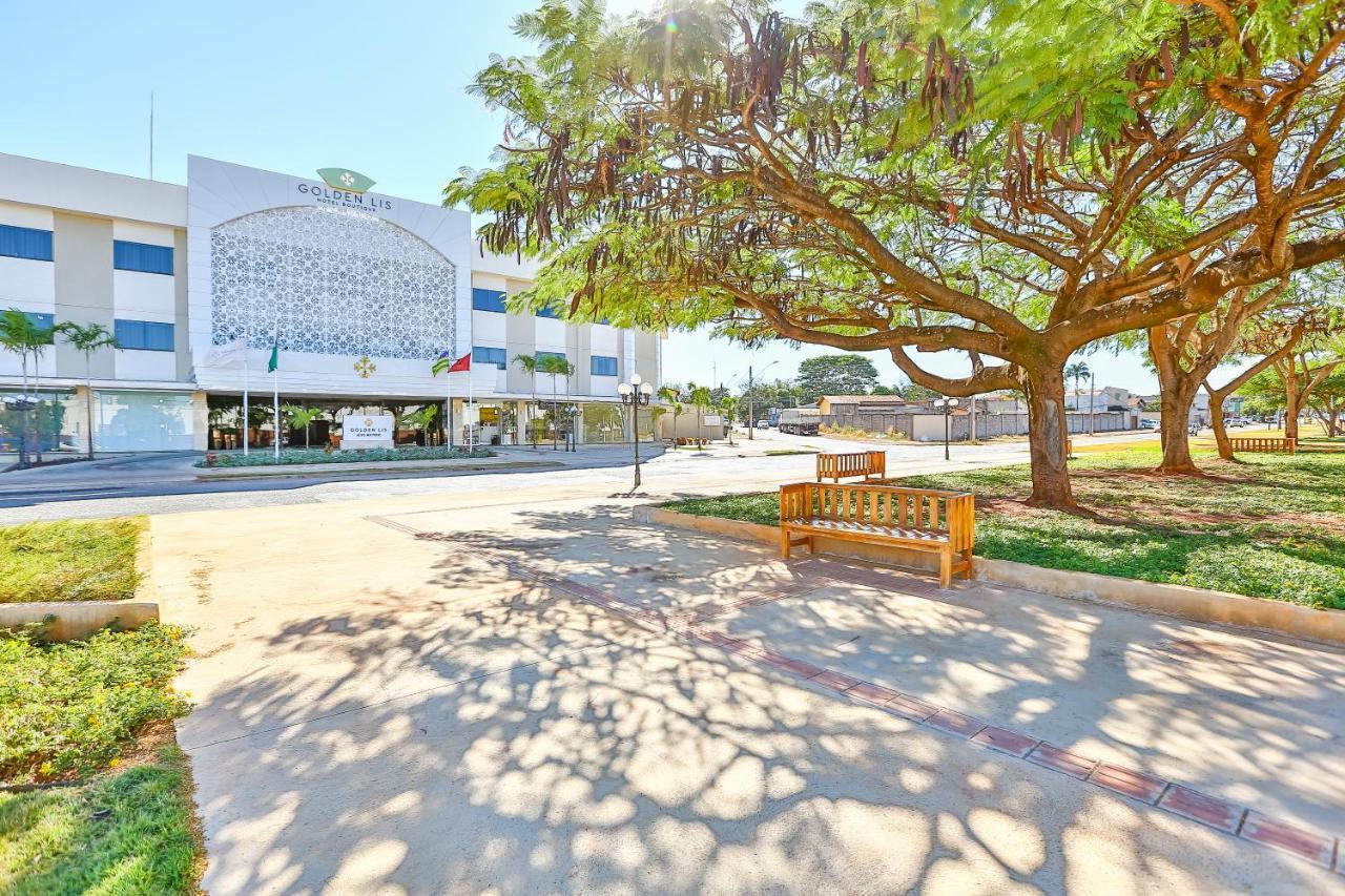 Golden Lis Hotel Boutique Goiânia Exterior foto The main building of the university