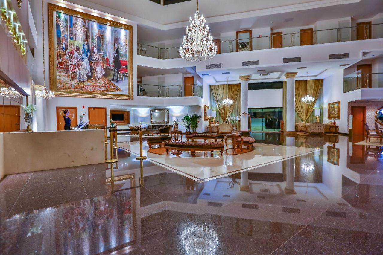 Golden Lis Hotel Boutique Goiânia Exterior foto Lobby